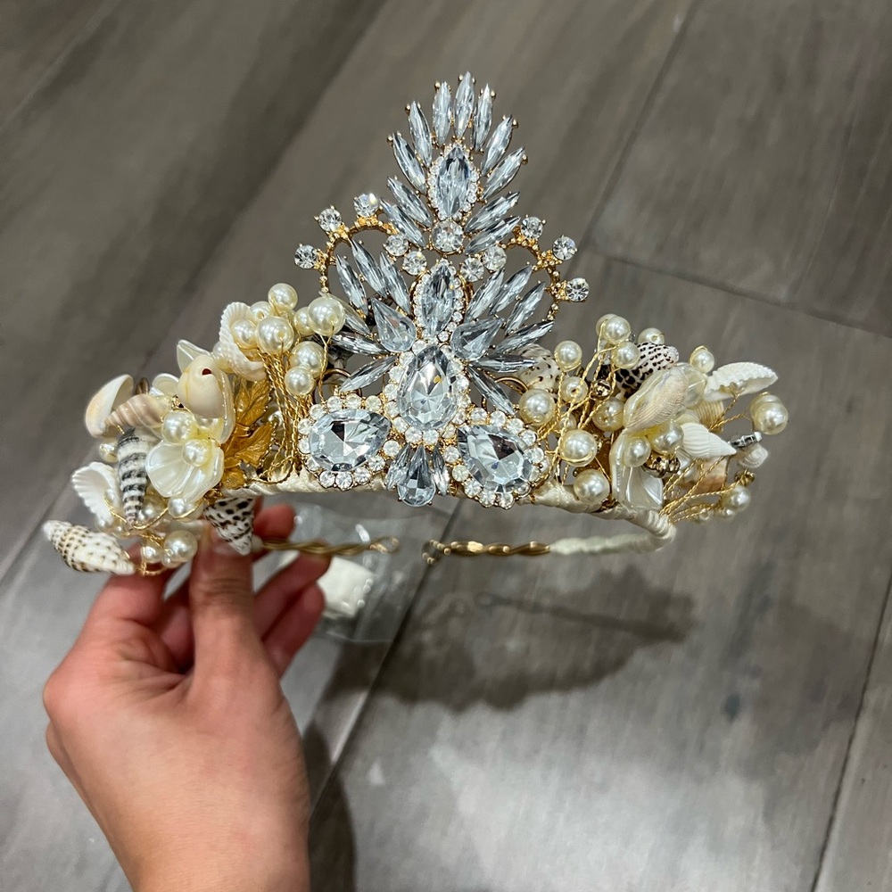 Elegant Gold and Silver Tiara with Pearls mermaid costume halloween